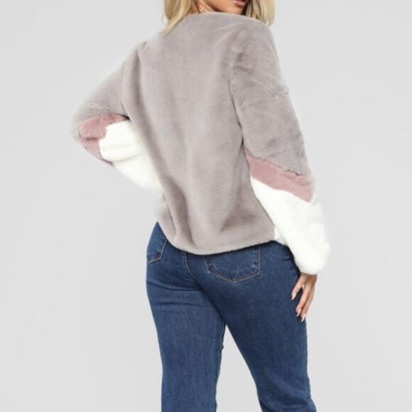 FASHION NOVA Faux Fur Color Block Jacket Size Medium - Picture 7 of 7